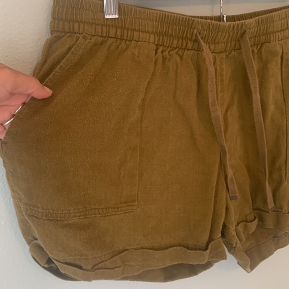 OLD NAVY Drawstring Linen Shorts - Picture 3 of 6